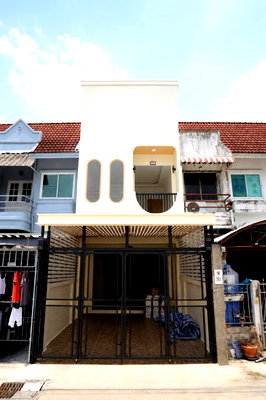 Townhouses for sale : R237 🏡 Now accepting reservations! 2-story townhouses at Yolprapah Village, newly renovated ✨🏡 Presale price only 2.99 million baht 💥