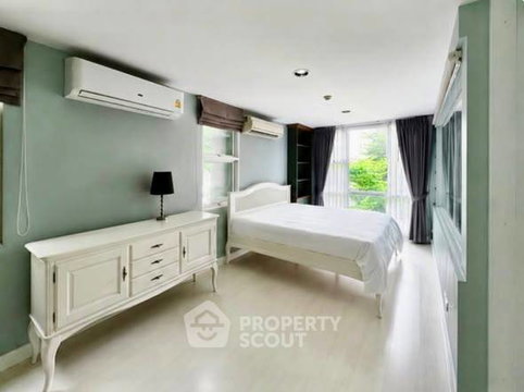 Well-Sized 1-BR 68 Sqm, D 65 Condominium Near BTS Ekkamai (400m) (ID 2970806)