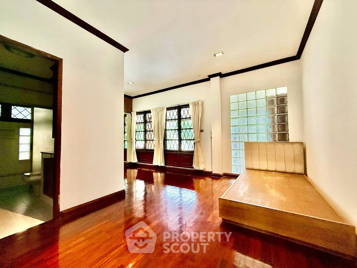 รูป บ้าน 4 ห้องนอน ขาย กฤษดานคร 18 | เลี้ยงสัตว์ได้ ใกล้ สาลาธรรมสพน์ (ID 2970612) - รูปที่ 8/16