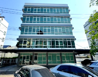 เช่าสำนักงาน นวลจันทร์ : ให้เช่าอาคารสำนักงาน 5 ชั้น ใกล้ เลียบด่วน รามอินทรา / ทำเล ซอยนวลจันทร์ / แอร์ฝั่งฝ้า 5 เครื่อง / ที่จอดรถ 18 คัน / เหมาะเป็นสำนักงาน จดบริษัทได้