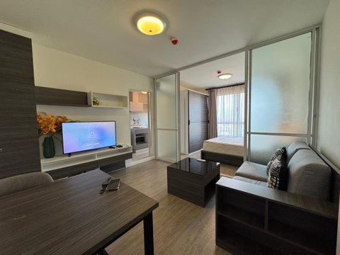 ✅ Condo for rent, D Condo Pink, 5th floor, 30 sq m, Building B, 10,000 baht. ☎️ 064-792-4426 (Ben)