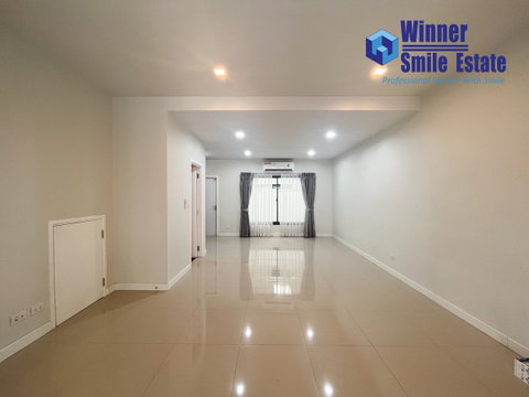 For Rent : Plex Bangna Townhome, 3 Stories, 190 sq.m., Main Road