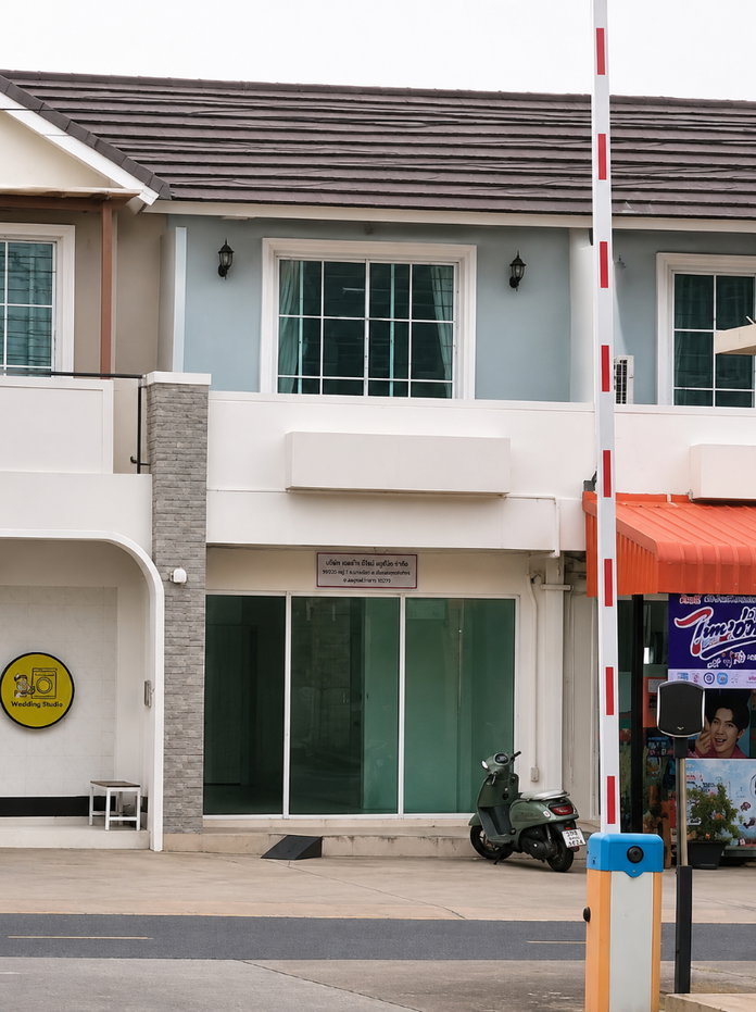 รูป ให้เช่าอาคารพาณิชย์ 2 ชั้นทำเลดี ติดถนนใหญ่ ไร่กล้วย ศรีราชา - รูปที่ 1/8