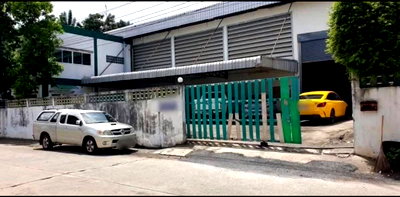 Factory for sale Assumption University Bang Na Campus :  Warehouse for sale, 1,200 sq m, dark purple zoning, Bang Sao Thong, Samut Prakan.