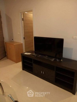 1-BR 40 Sqm Condo For Sale, Hive Taksin, 100m to BTS Wongwian Yai (ID 1370744)