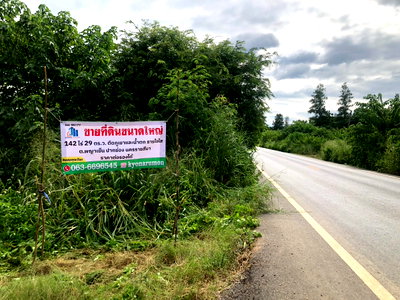 Land for sale : Land for Sale – Prime Roadside Near Mountains & Waterfall Tha Chai Sai, Phaya Yen, Pak Chong, Nakhon Ratchasima  32 rai Price: THB 1.6 million per rai