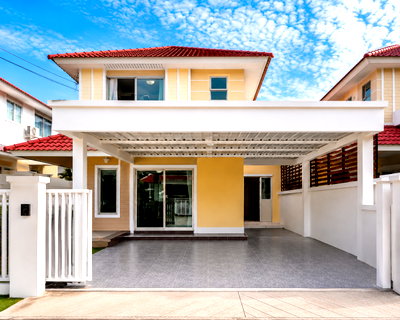 บ้านแฝดให้เช่า : ให้เช่าบ้านแฝด ม.เฮ้าส์ออฟคานารี สวนเสือ ศรีราชา