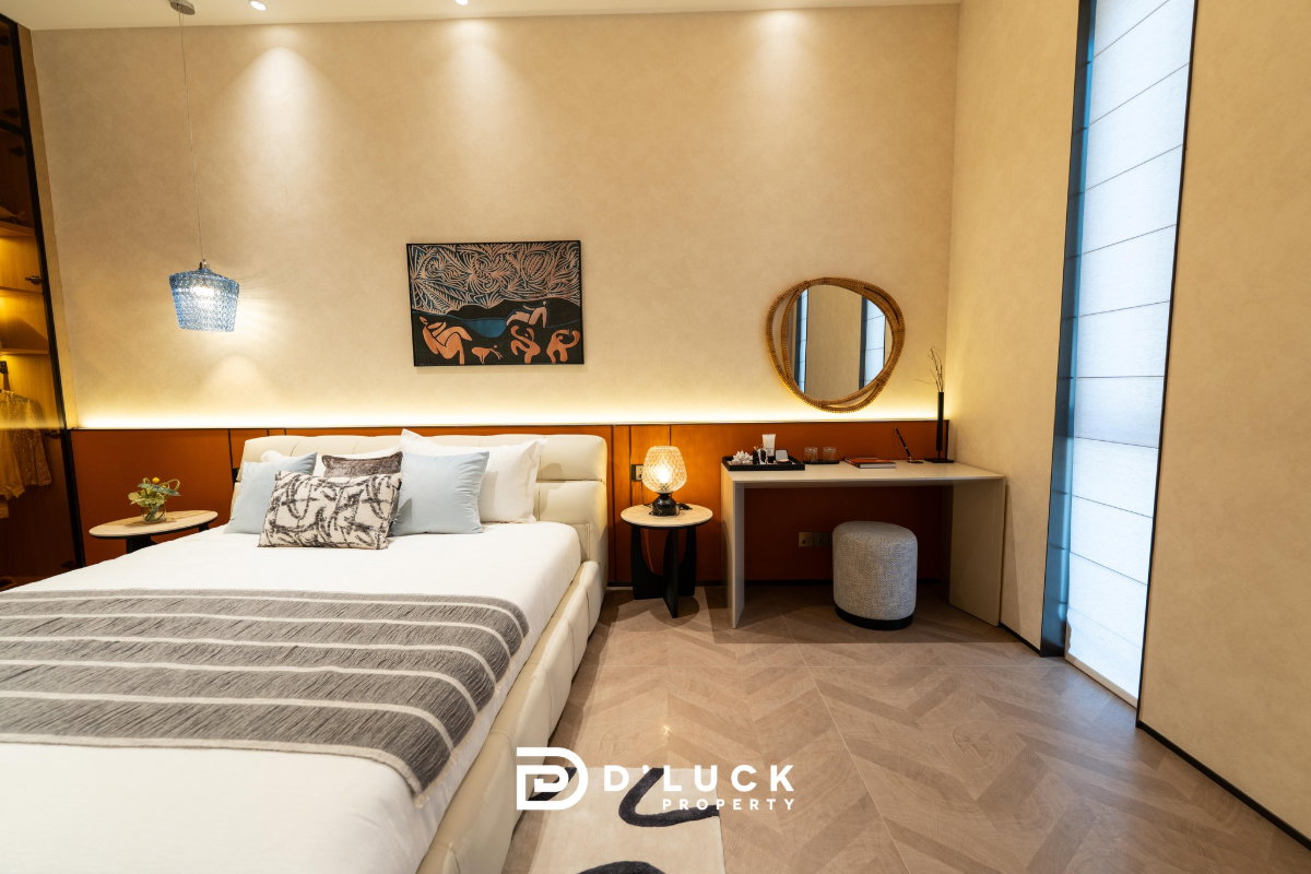 รูป ขายวิลล่าพูลวิลล่าหรู 3 ชั้น สไตล์ Modern Luxury ใกล้พัทยา วิวเขาชีจรรย์ - รูปที่ 12/44