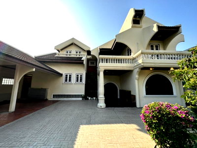 เช่าบ้านเดี่ยว วัน แบงค็อก   : 🏡✨ ให้เช่าบ้านเดี่ยวหรู 2 ชั้น ย่านสาทร 📍 ทำเลใจกลางเมือง พื้นที่ขนาดใหญ่ พร้อมเข้าอยู่ เหมาะสำหรับครอบครัว ผู้บริหาร หรือชาวต่างชาติ