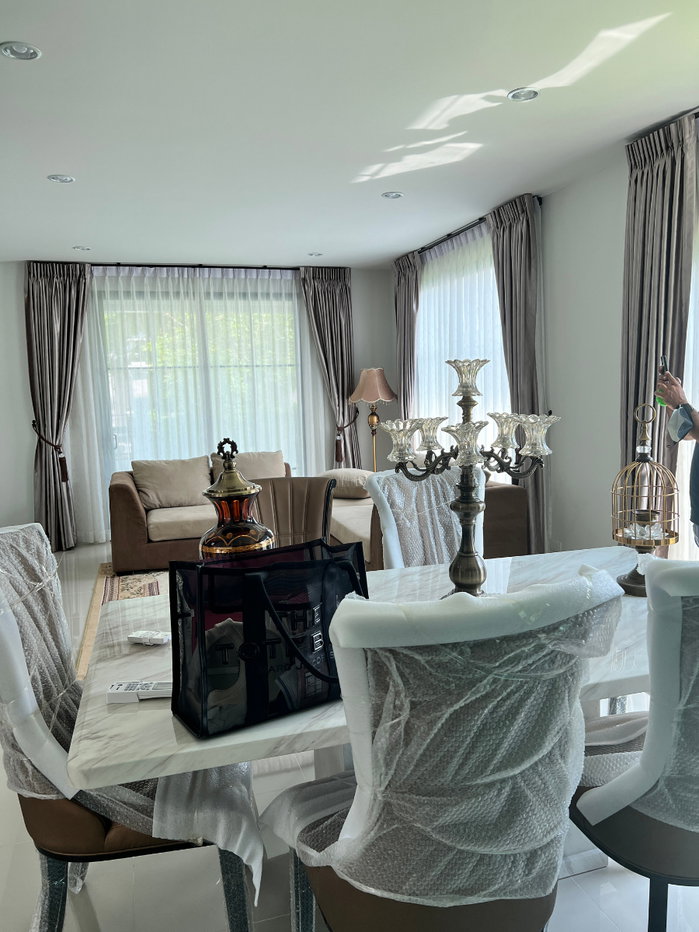 รูป 🏡✨ ให้เช่าบ้านเดี่ยว 2 ชั้น — เศรษฐสิริ พัฒนาการ 📍 บ้านหลังมุม พื้นที่กว้าง มีสนามร่มรื่น เลี้ยงสัตว์ได้ เหมาะสำหรับครอบครัว - รูปที่ 3/14
