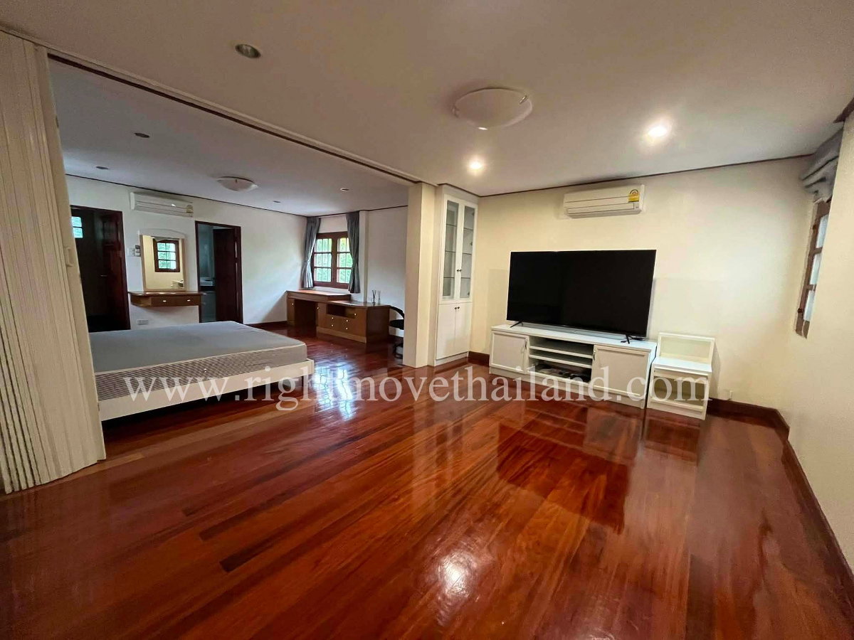 picture Rare Large Plot House for Sale – Pattanakarn 30 - 17/21