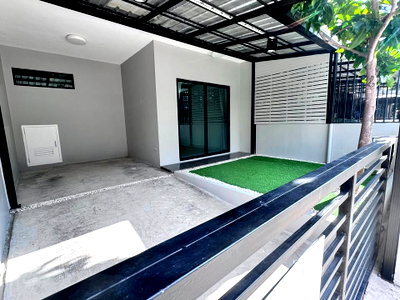 บ้านเดี่ยวให้เช่า : เช่าบ้าน The Connect Pattanakarn 38/เดอะ คอนเนค พัฒนาการ 38 (J6906011) ID Line : @condo65