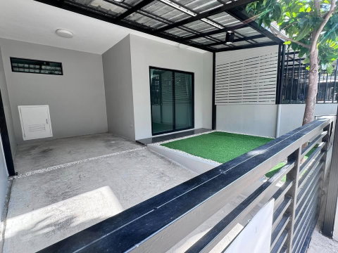 House for Rent at The Connect Pattanakarn 38 (J6906011)