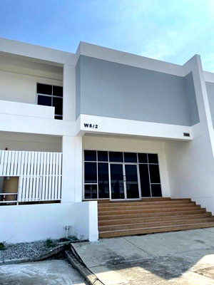 เช่าโรงงาน บางพลี สมุทรปราการ : HR3488ให้เช่าคลังสินค้าขนาดใหญ่ 2,466 ตร.ม. ทำเลทองเส้นคลองส่งน้ำสุวรรณภูมิ สเปกพรีเมียม รับน้ำหนัก 3 ตัน (พร้อมเข้าอยู่ กรกฎาคม 2569)