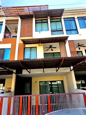 เช่าโฮมออฟฟิศ วิทยาลัยสิ่งแวดล้อม : 🏡✨ ให้เช่า ทาวน์โฮม / โฮมออฟฟิศ 3 ชั้น หลังมุม Sixnature วิภาวดี 60