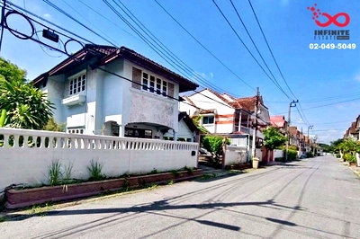 ขายบ้านเดี่ยว : ขายบ้านเดี่ยว 2 ชั้น 70 ตร.ว. รังสิยา รามอินทรา 74 ใกล้ MRT สถานีบางชัน