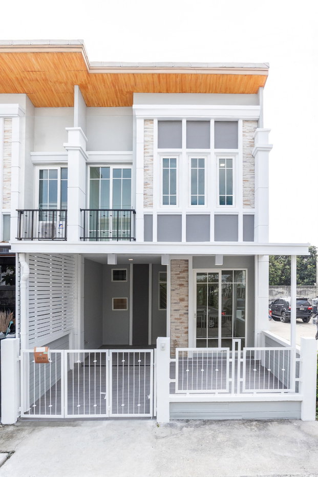 รูป โกลเด้นทาวน์ บางนา–สวนหลวง หลังมุม 16 ตร.ว.รีโนเวทแล้ว พร้อมอยู่_BL204 - รูปที่ 2/22