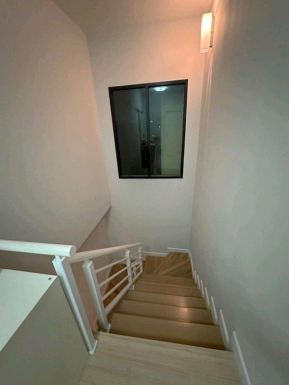 รูป 🏡✨ ให้เช่า ทาวน์โฮม / โฮมออฟฟิศ 3 ชั้น หลังมุม Sixnature วิภาวดี 60 - รูปที่ 8/10
