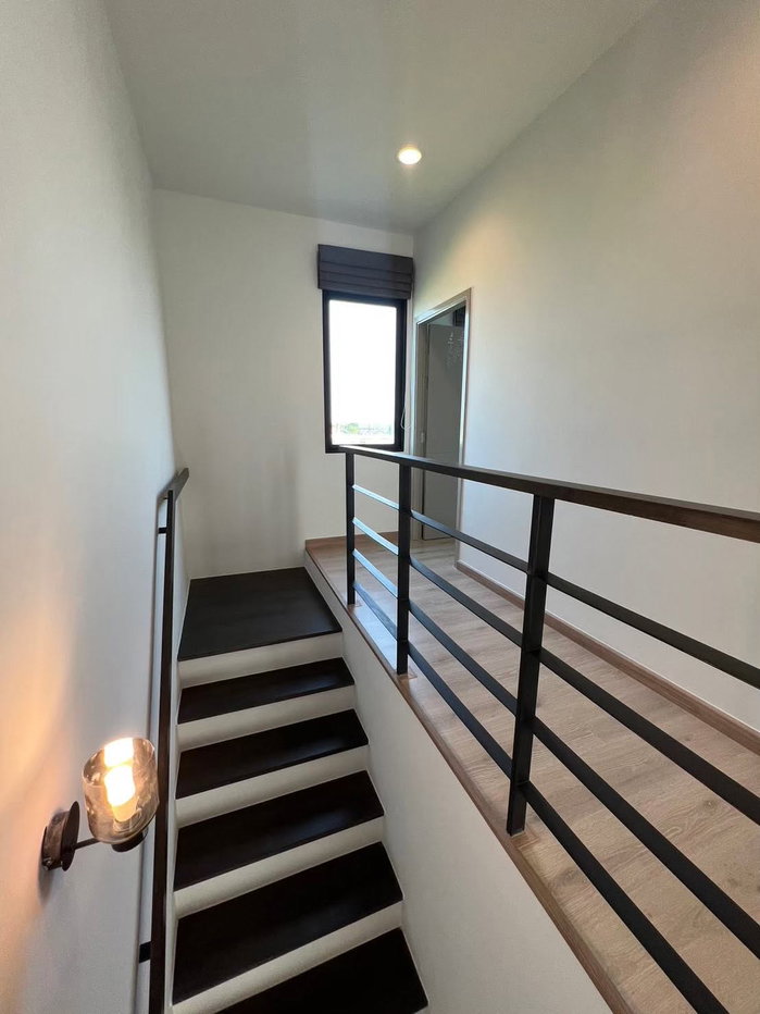รูป 🏡✨ ให้เช่าโฮมออฟฟิศ 4 ชั้น — Premium Place พหลโยธิน–รามอินทรา 📍 ทำเลศักยภาพ ติดถนนเทพรักษ์ ใกล้รถไฟฟ้าสายสีเขียว และทางด่วน - รูปที่ 11/13
