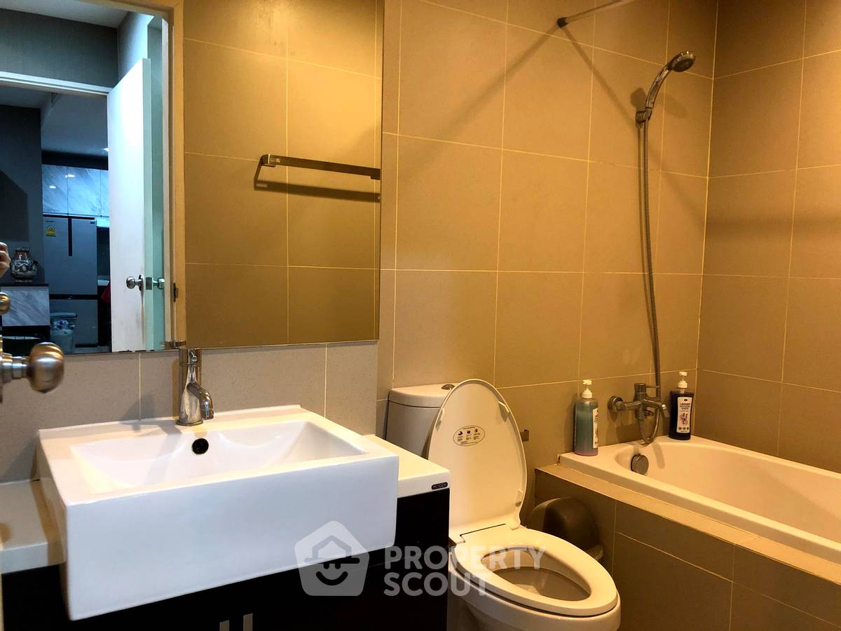picture 1-BR Condo Noble Remix, High-Floor 23rd, 100m to BTS Thong Lor (ID 381954) - 8/12