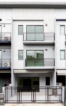 บ้านกลางเมือง พระราม9-อ่อนนุช 3 นอน สวยทั้งหลัง รีโนเวทแล้ว พร้อมอยู่_BL196