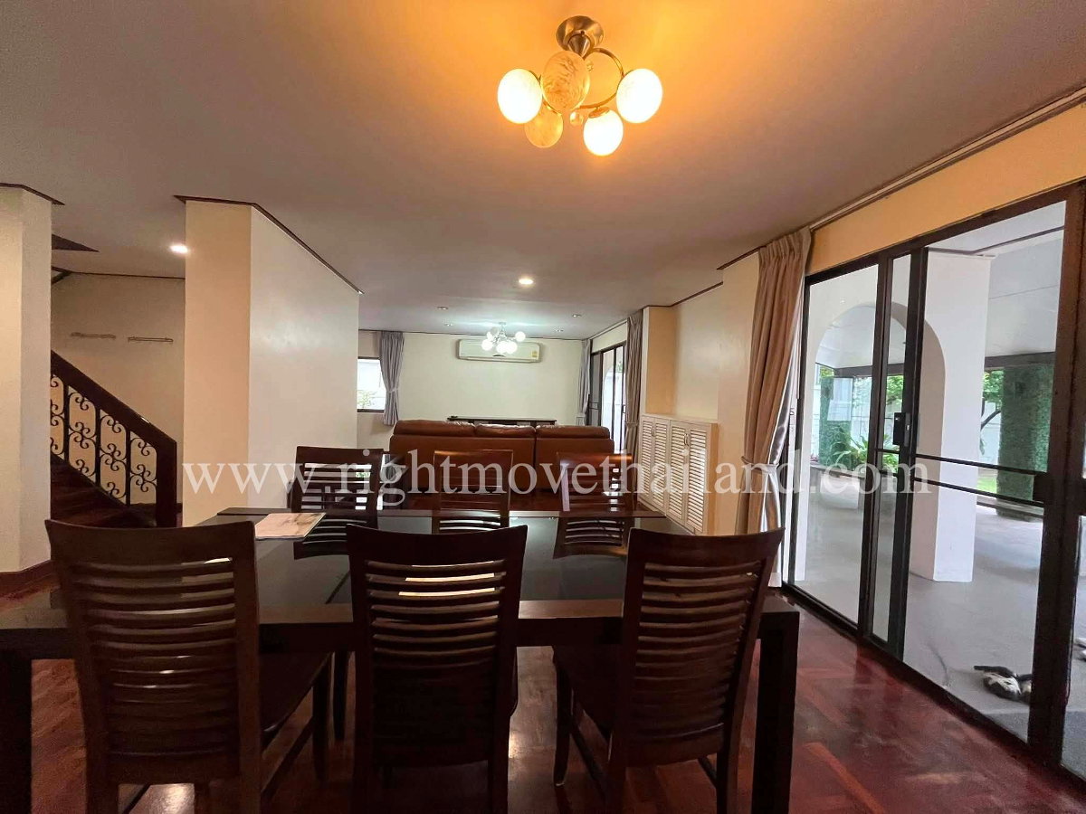 picture Rare Large Plot House for Sale – Pattanakarn 30 - 11/21