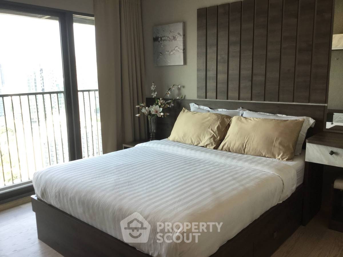 picture 1-BR Condo Noble Remix, High-Floor 23rd, 100m to BTS Thong Lor (ID 381954) - 1/12