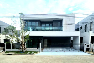 ขายบ้านเดี่ยว : ขาย เช่าบ้านเดี่ยว Centro Bangna ตกแต่ง Luxury ฟังก์ชั่นครบ พร้อมเข้าอยู่ ทำเลดีติด Mega บางนา