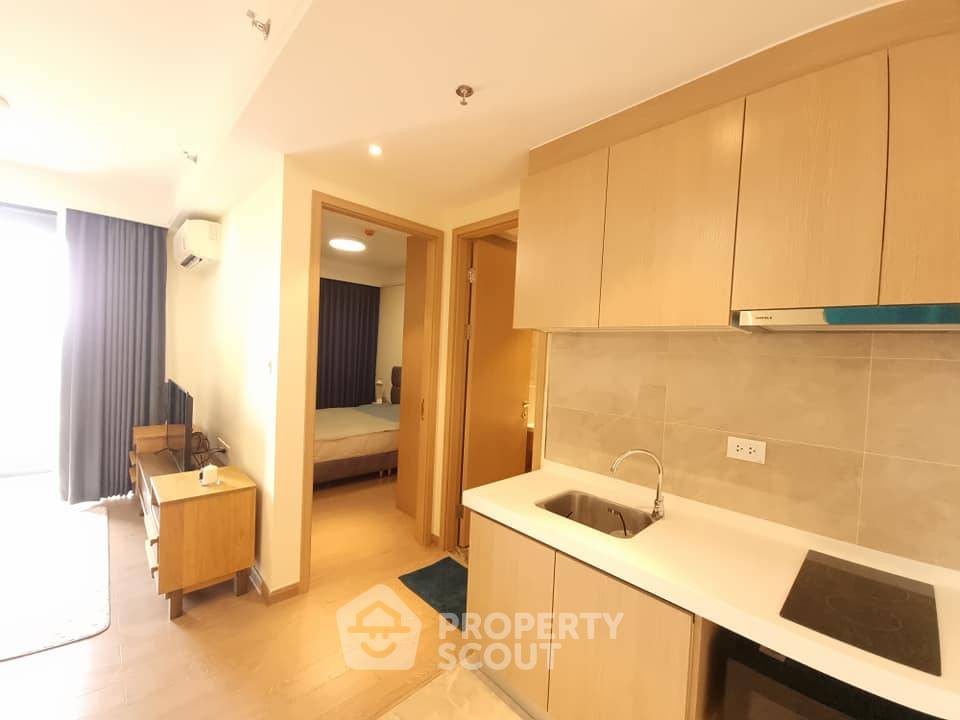 รูป คอนโด 1 ห้องนอน ขาย Regal Sathon-Naradhiwas ใกล้ทุ่งมหาเมฆ สาธร (ID 1490466) - รูปที่ 4/10