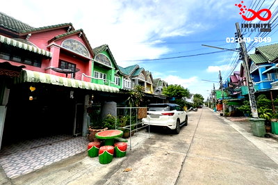 ทาวน์โฮม นนทบุรี : ขายทาวน์เฮ้าส์ 2 ชั้น หมู่บ้านรัตนาธานี กาญจนาภิเษก วัดลาดปลาดุก ใกล้ MRT คลองบางไผ่ เซ็นทรัล เวสต์เกต