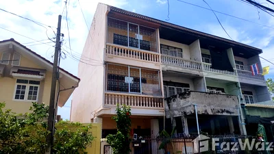 Townhouses for sale : 3 Bedroom Townhouse for sale in Anusawari, Bangkok  6415877