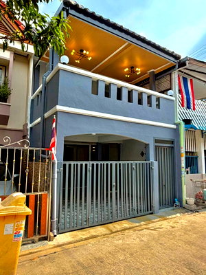 ขายทาวน์โฮม : บ้านสวย พร้อมอยู่  ใกล้วัดสวนแก้ว  #หมู่บ้านเจ้าพระยา 5  ใกล้ตลาดเจ้าพระยา  ใกล้โรงเรียนเตรียมอุดมนนทบุรี