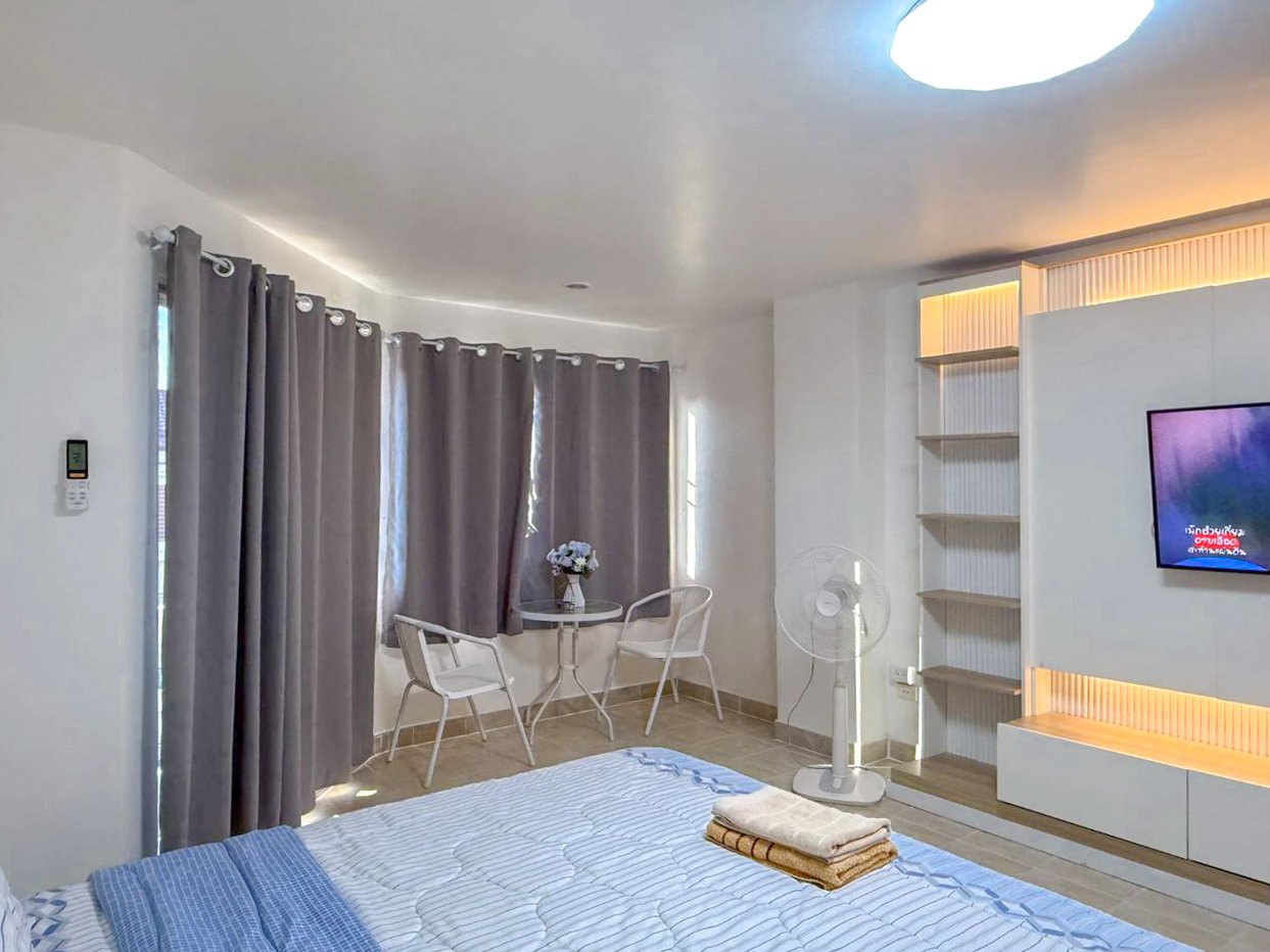 รูป Jomtien Thip Condotel Studio Condo for Sale Sea View - รูปที่ 5/10