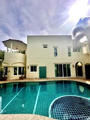 Houses for rent Wiset Road Phuket : Charming Mediterranean-Style 3 BR Pool Villa 6446492