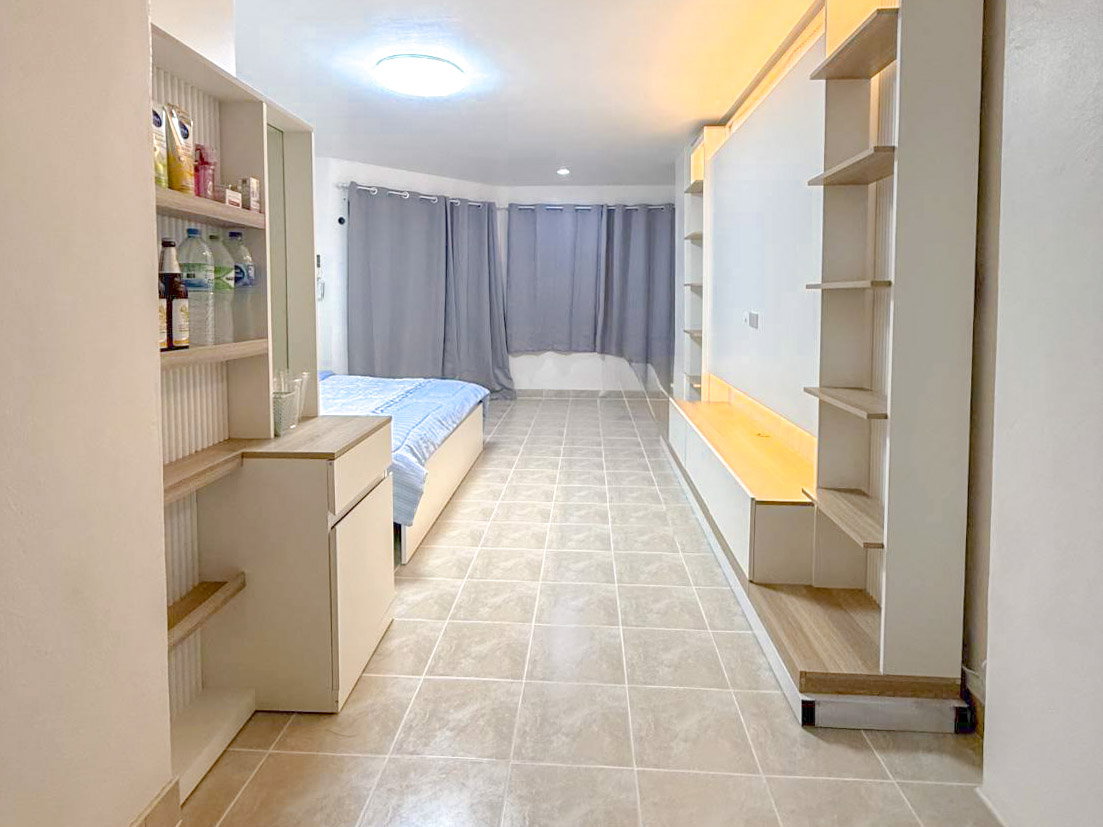 รูป Jomtien Thip Condotel Studio Condo for Sale Sea View - รูปที่ 3/10