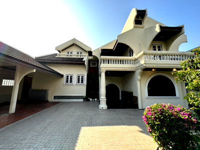 เช่าบ้านเดี่ยว วัน แบงค็อก   : WS7683 🏡✨ ให้เช่าบ้านเดี่ยวหรู ย่านสาทร | พื้นที่ขนาดใหญ่ พร้อมอยู่ ✨🏡 เพียง ราคาเช่าเพียง 189,000 บาท/เดือน