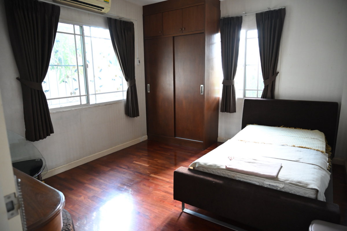 รูป ขายบ้านเดี่ยวสองชั้น พร้อมอยู่ รวมเฟอร์นิเจอร์ หมู่บ้านสีวลี ราชพฤกษ์ จ.เชียงใหม่ ใกล้สนามบิน (H475) T.0946511456 - รูปที่ 14/16
