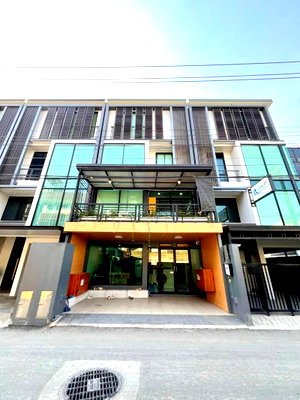 Home office for rent โลตัสเอ็กเพลส(สุทธิสาร) : 🐶🐱Pet-friendly HK0119, Home Office for rent and sale 8 Br., Ladprao.