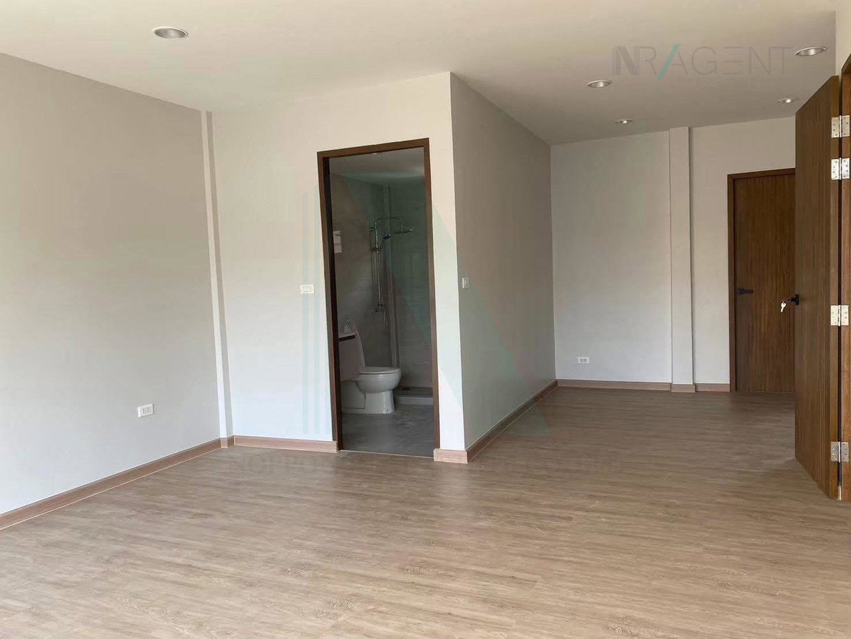 รูป 📌 ขายทาวน์เฮาส์ โครงการ บ้านเกษมสันต์ 1 ลาดพร้าว 3 ชั้น 3 ห้องนอน 3 ห้องน้ำ - รูปที่ 4/8