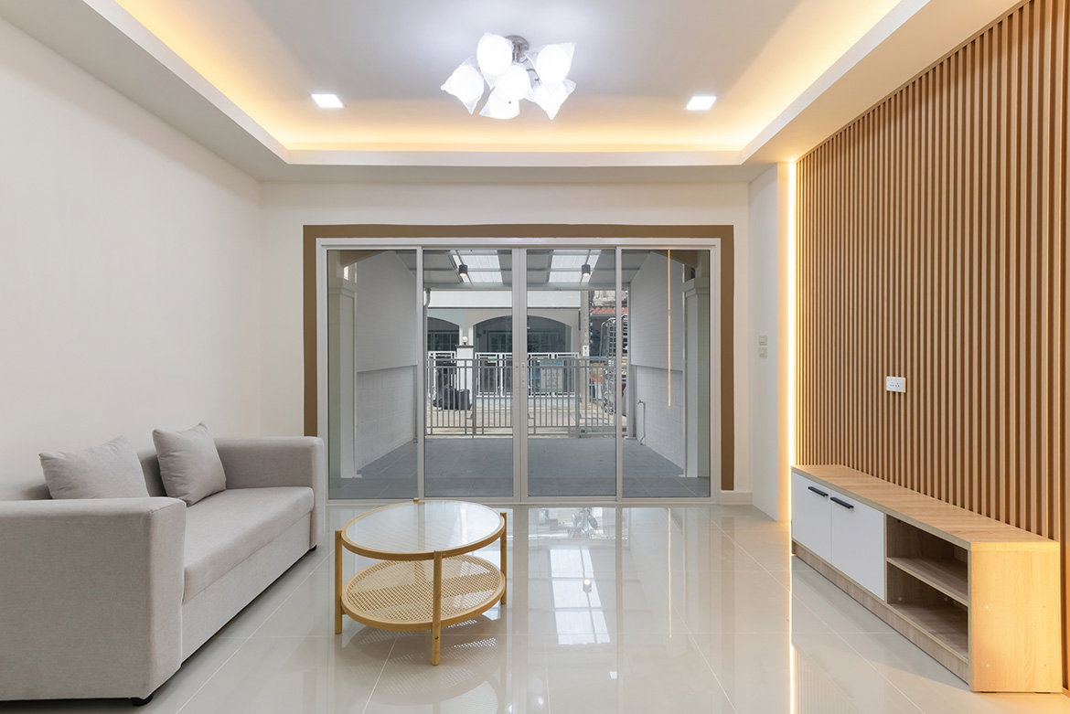 รูป ทาวน์โฮม 2 ชั้น รีโนเวทใหม่ พุทธชาด บางบัวทอง (ซอยเถ้าแก่น้อย) ใกล้สี่แยกบางพลู ต่อเติมครบ หิ้วกระเป๋าเข้าอยู่ได้เลย - รูปที่ 4/11