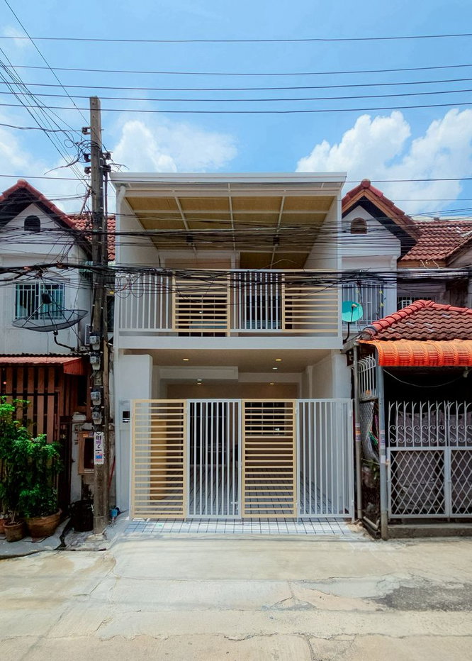 รูป ✨ ขายด่วน! บ้านสวยรีโนเวทพร้อมอยู่ "หมู่บ้านพรทิพย์" ตรงข้ามตลาดบางศรีเมือง🏡 - รูปที่ 2/18