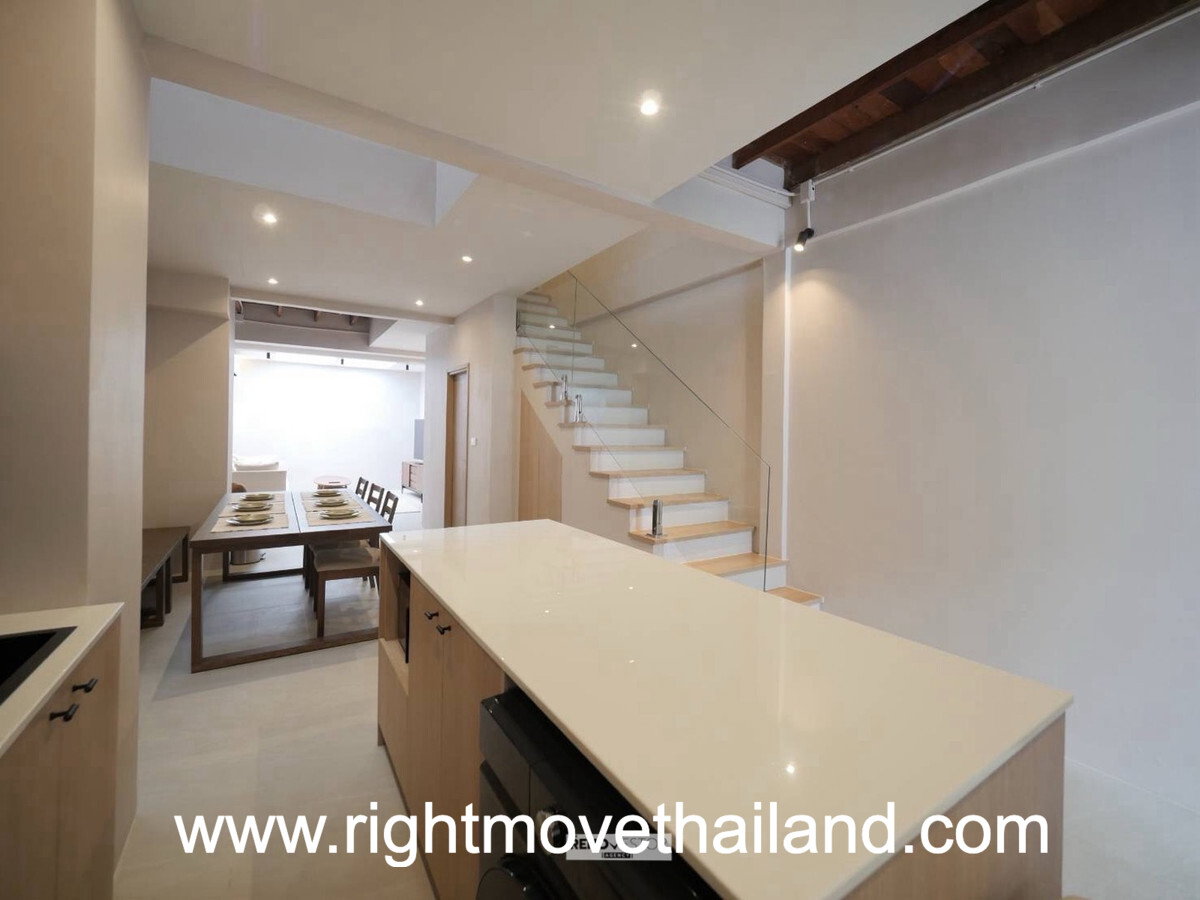 รูป ทาวน์โฮม ให้เช่า สุขุมวิท อโศก - รูปที่ 8/20