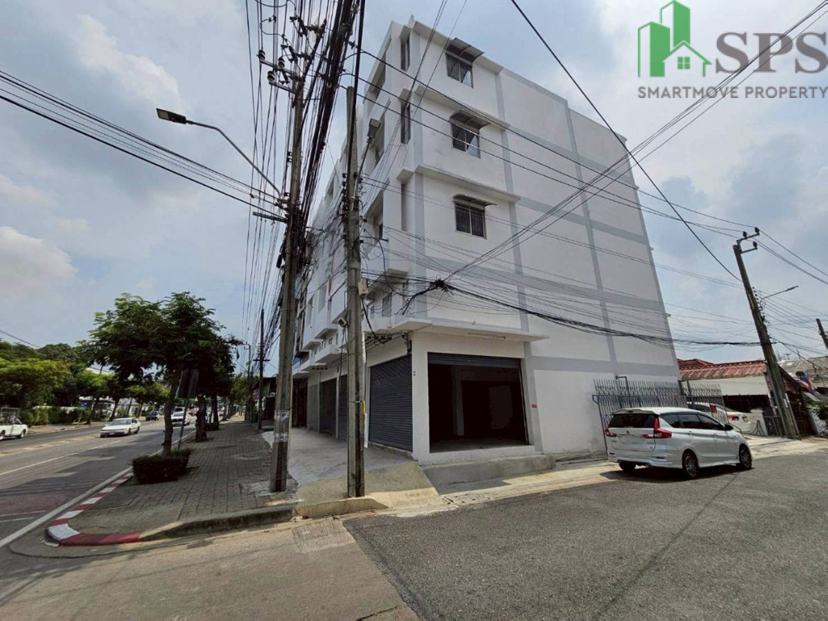 รูป ให้เช่าอาคารพาณิชย์ 4.5 ชั้น 4 คูหา ตีทะลุ ถนนเฉลิมพระเกียรติ ร.9 (SPSP658) - รูปที่ 3/20