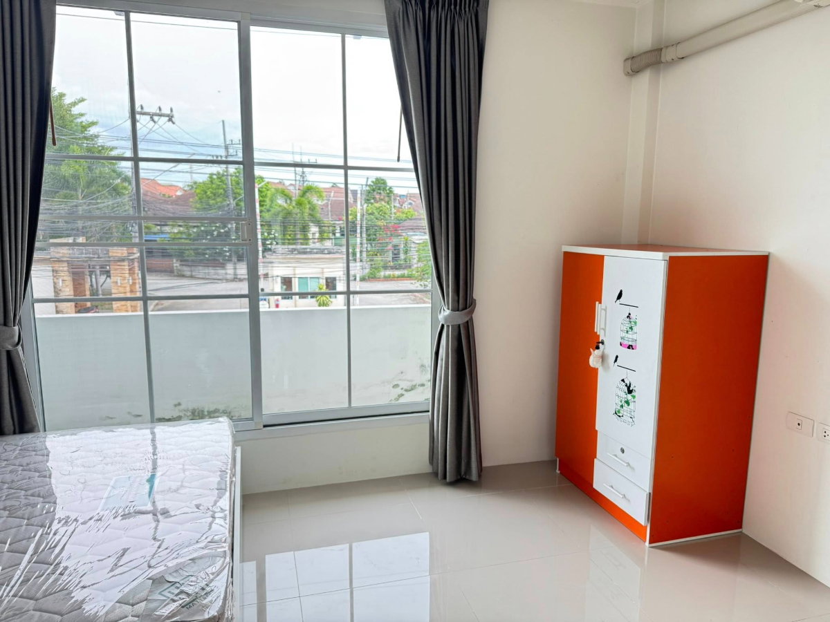 รูป ให้เช่าอาคารพาณิชย์ใหม่ 2 ชั้นติดถนน ไร่กล้วย ศรีราชา - รูปที่ 10/22