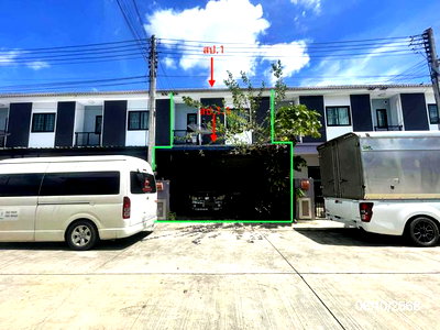 Townhouses for sale : TOWN HOUSE 20.7 Sq.w. Bang Pakong Chachoengsao for 1.8M