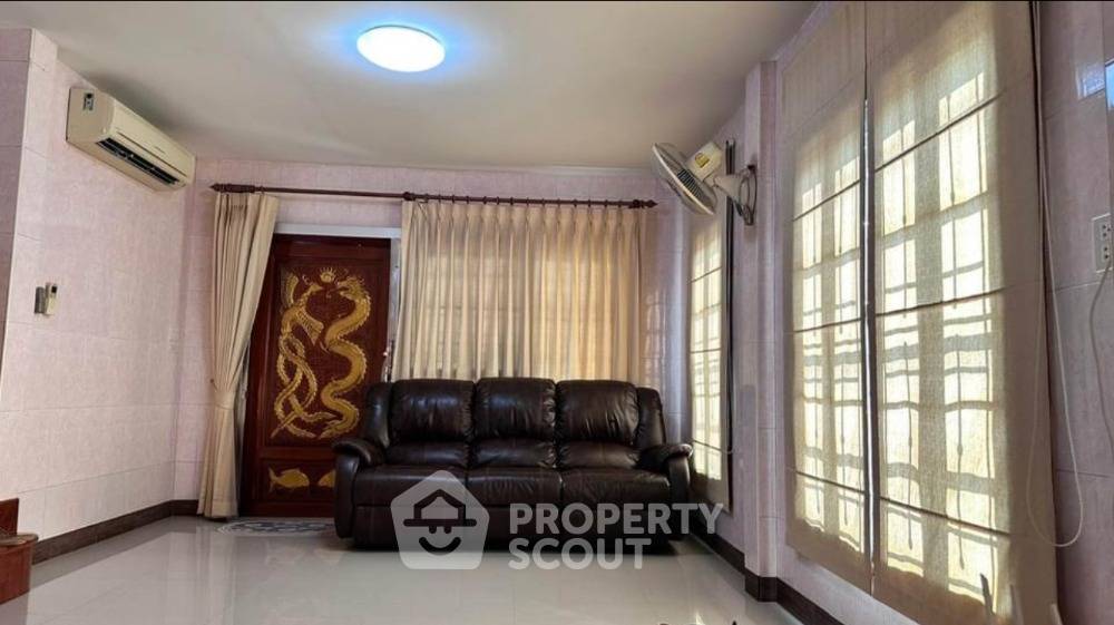 รูป บ้าน 3 ห้องนอน 204 ตร.ม. พร้อมเลี้ยงสัตว์ได้ ใกล้ท่าข้าม บางขุนเทียน (ID 1506869) - รูปที่ 4/17