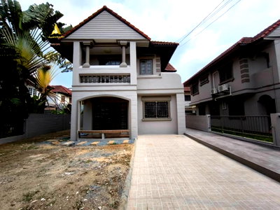 บ้านเดี่ยวให้เช่า : ให้เช่าบ้านเดี่ยว 2 ชั้น มณียา ท่าอิฐ รัตนาธิเบศร์ มีเฟอร์นิเจอร์บางส่วน