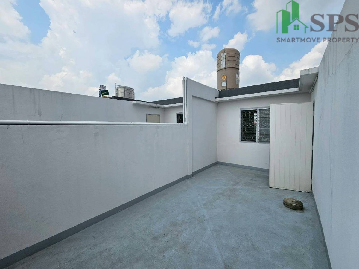 รูป ให้เช่าอาคารพาณิชย์ 4.5 ชั้น 4 คูหา ตีทะลุ ถนนเฉลิมพระเกียรติ ร.9 (SPSP658) - รูปที่ 18/20