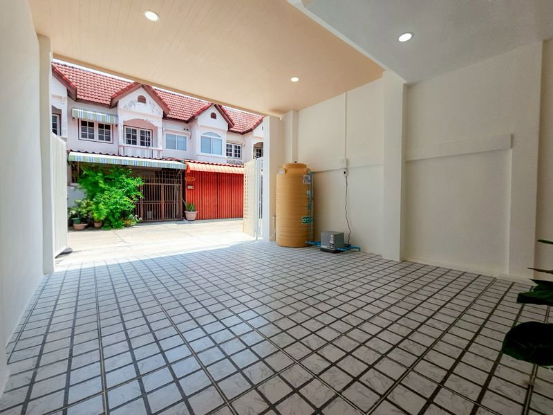รูป ✨ ขายด่วน! บ้านสวยรีโนเวทพร้อมอยู่ "หมู่บ้านพรทิพย์" ตรงข้ามตลาดบางศรีเมือง🏡 - รูปที่ 3/18