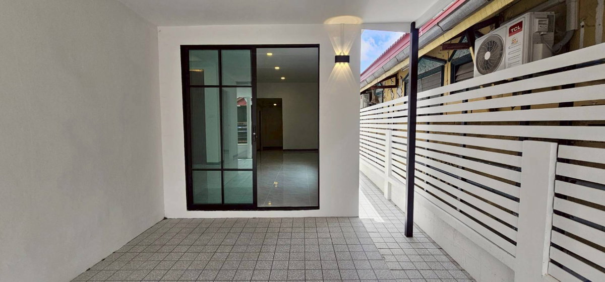 รูป S2984 ขายบ้านชั้นเดียว รีโนเวทใหม่ทั้งหลัง หมู่บ้านพิบูลย์ทรัพย์ เลียบวารี หนองจอก - รูปที่ 3/13